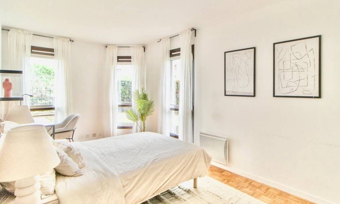 Puteaux Resort | 100 m² Private room ∙ 1 bedroom ∙ 5 guests