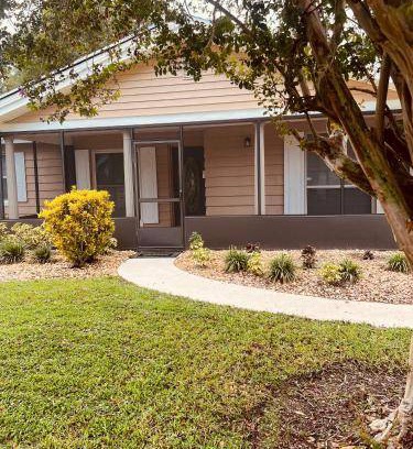 Oak Ridge House | 11 m² House ∙ 3 bedrooms ∙ 10 guests