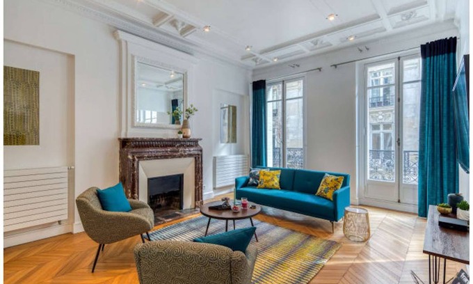 Champs-Elysees Apartment | 113 m² Apartment ∙ 2 bedrooms ∙ 3 guests