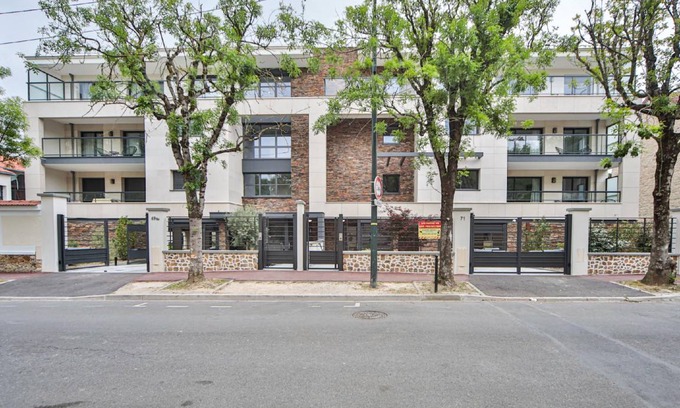 La Varenne Saint-Hilaire Apartment | 125 m² Apartment ∙ 3 bedrooms ∙ 8 guests