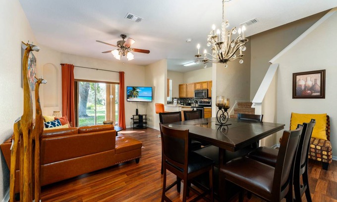 Regal Palms House | 139 m² House ∙ 4 bedrooms ∙ 8 guests