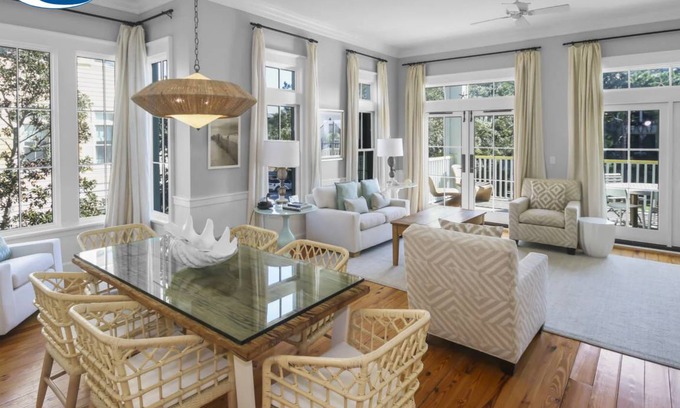 Beach District Condo | 140 m² Condo ∙ 2 bedrooms ∙ 5 guests