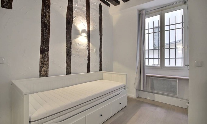 Archives Apartment | 15 m² Apartment ∙ 1 guest