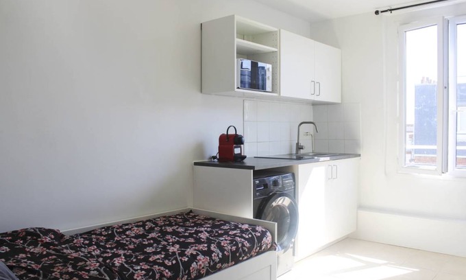 Pantin Apartment | 15 m² Studio flat ∙ 1 bedroom ∙ 2 guests