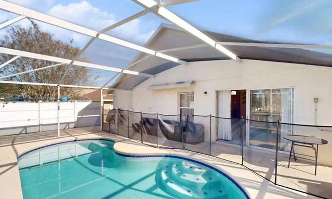 Florida Pines House | 154 m² House ∙ 4 bedrooms ∙ 8 guests