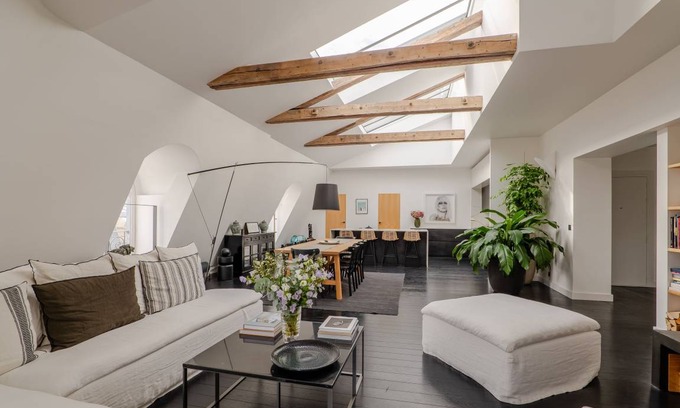 L'Europe Apartment | 168 m² Apartment ∙ 3 bedrooms ∙ 6 guests