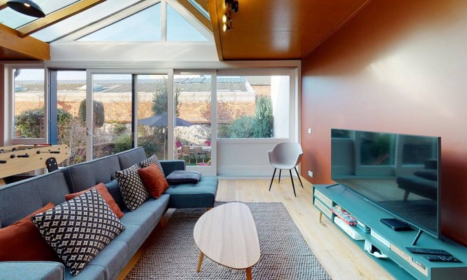 Rosny-sous-Bois Resort | 171 m² Private room ∙ 1 bedroom ∙ 2 guests