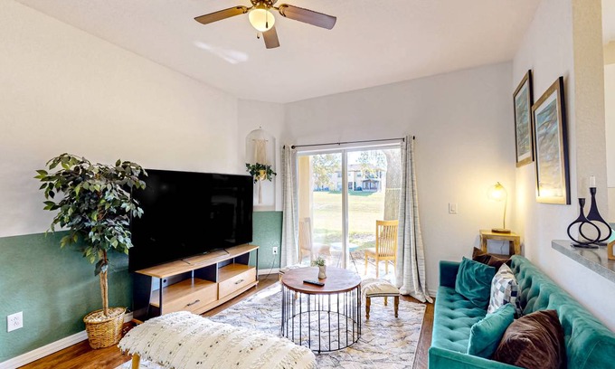 Regal Palms House | 172 m² House ∙ 3 bedrooms ∙ 6 guests