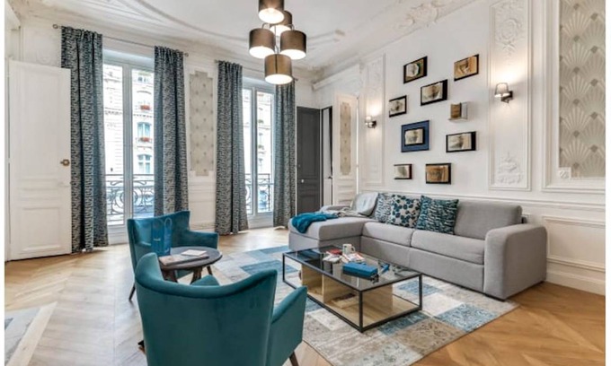 Quartier Saint-Georges Apartment | 180 m² Apartment ∙ 4 bedrooms ∙ 6 guests