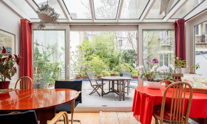 Charonne House | 180 m² House ∙ 3 bedrooms ∙ 6 guests