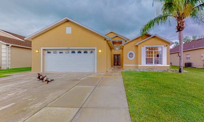 Crescent Lakes House | 188 m² House ∙ 4 bedrooms ∙ 10 guests