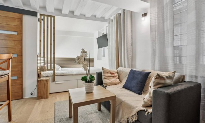 Paris City Center Apartment | 19 m² Apartment ∙ 1 bedroom ∙ 2 guests