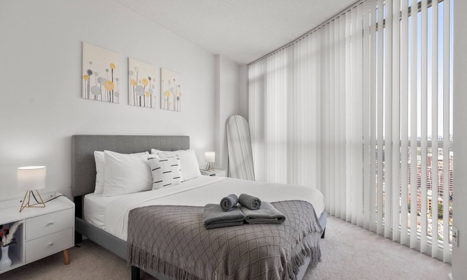 CityPlace Condo | 1BR 1 Bath 3 Guests Parking Balcony Near CN Tower Downtown—By Hostia