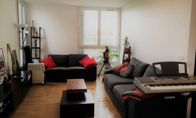 Pere Lachaise Apartment | 2 Bedroom Flat Near Père Lachaise