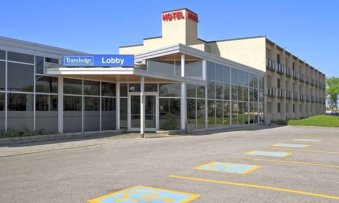 Richmond Hill Hotel | 2-Star Hotel ∙ Travelodge by Wyndham Richmond Hill