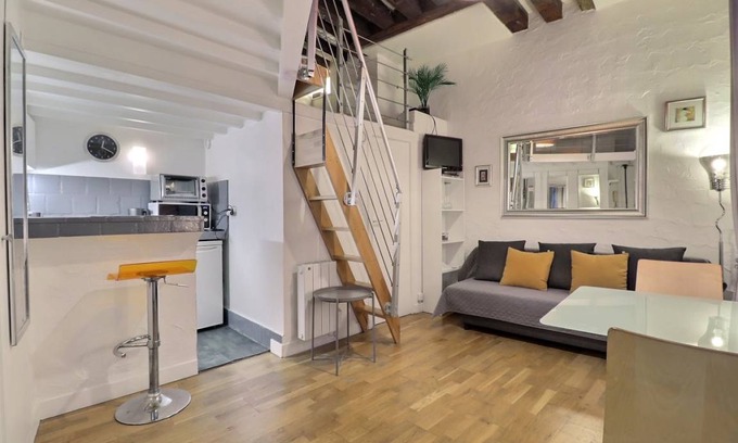 Saint-Germain-des-Pres Apartment | 20 m² Apartment ∙ 1 bedroom ∙ 2 guests