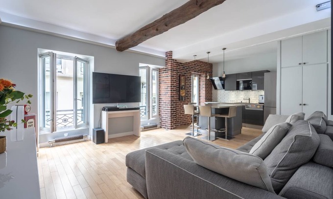 9th Arrondissement Resort | 20 m² Private room ∙ 1 bedroom ∙ 2 guests