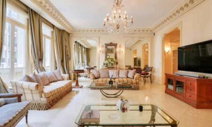 Champs-Elysees Apartment | 200 m² Apartment ∙ 3 bedrooms ∙ 6 guests