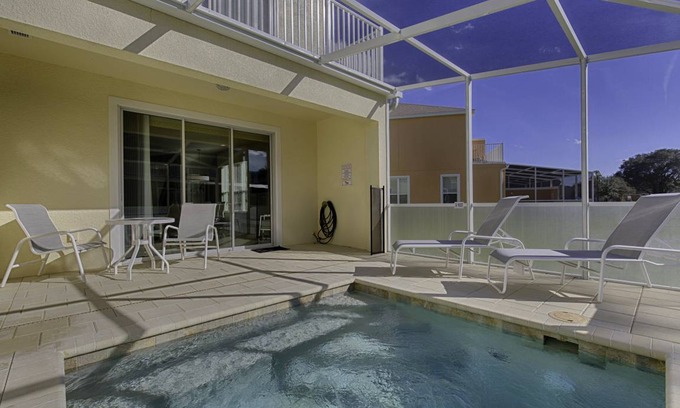 Four Corners House | 200 m² House ∙ 3 bedrooms ∙ 8 guests