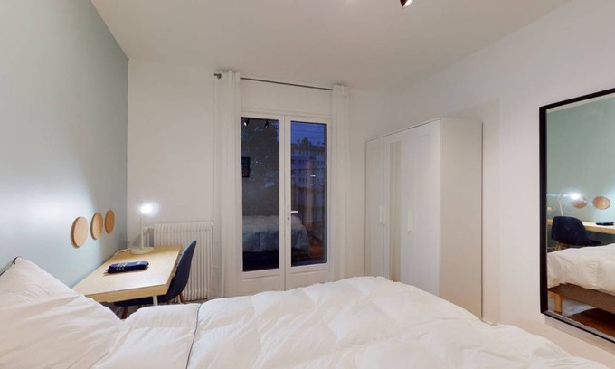 Montreuil Resort | 200 m² Private room ∙ 1 bedroom ∙ 2 guests
