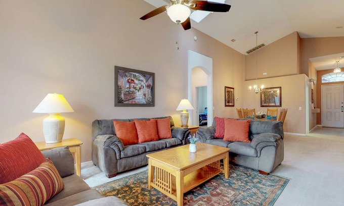 Tuscan Hills House | 204 m² House ∙ 5 bedrooms ∙ 10 guests