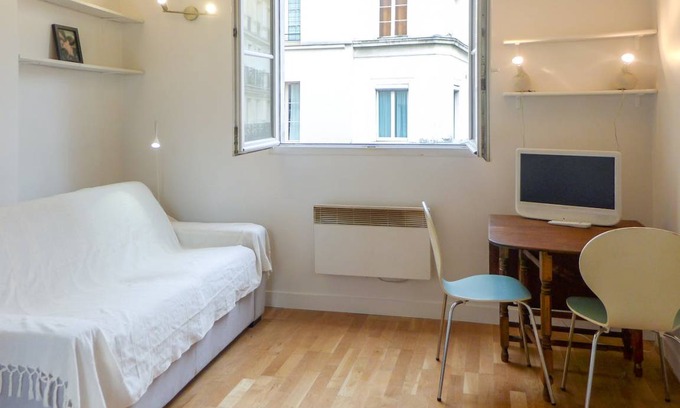 Les Halles Apartment | 21 m² Apartment ∙ 2 guests