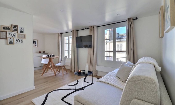 Quartier Saint-Georges Apartment | 23 m² Apartment ∙ 2 guests