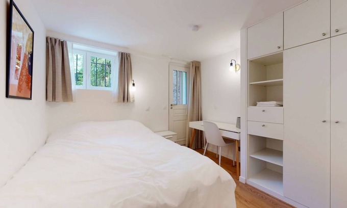 Suresnes Resort | 232 m² Private room ∙ 1 bedroom ∙ 2 guests
