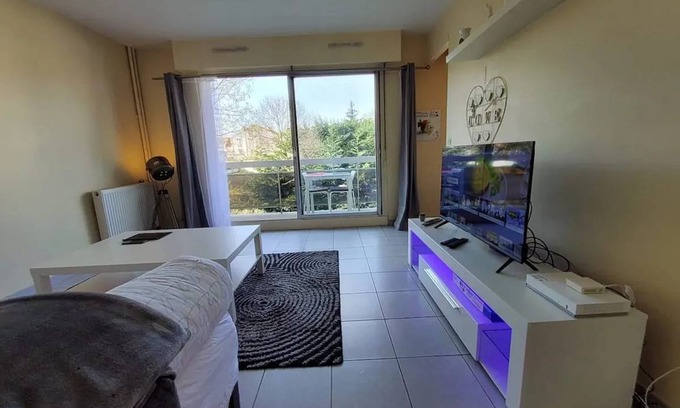 Les Pavillons-sous-Bois Apartment | 24 m² Apartment ∙ 1 bedroom ∙ 2 guests