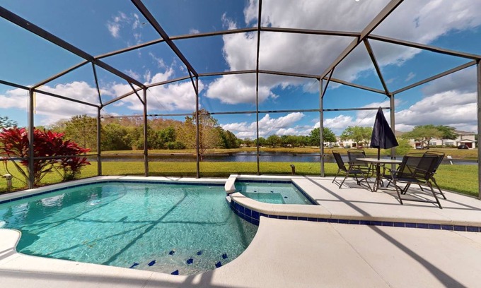 Trafalgar Village House | 242 m² House ∙ 6 bedrooms ∙ 14 guests