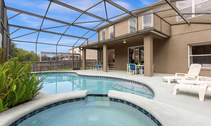 Crescent Lakes House | 247 m² House ∙ 6 bedrooms ∙ 12 guests