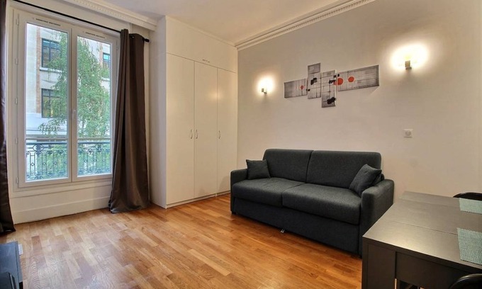 8th Arrondissement Apartment | 25 m² Apartment ∙ 2 guests