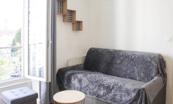 Aubervilliers Apartment | 25 m² Apartment ∙ 1 bedroom ∙ 2 guests