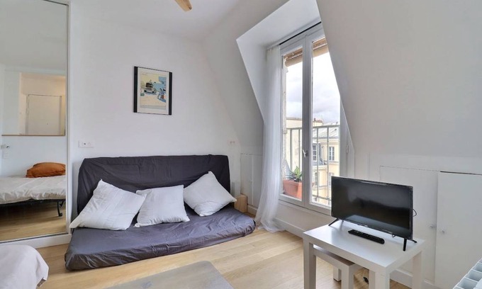 Les Halles Apartment | 25 m² Apartment ∙ 2 guests