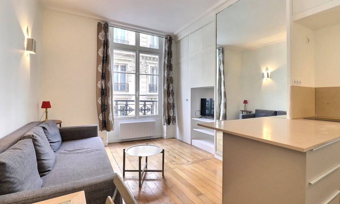 Saint-Germain-des-Pres Apartment | 27 m² Apartment ∙ 1 bedroom ∙ 2 guests