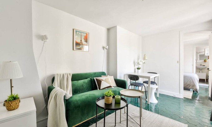 Saint-Germain-des-Pres Apartment | 27 m² Apartment ∙ 1 bedroom ∙ 2 guests