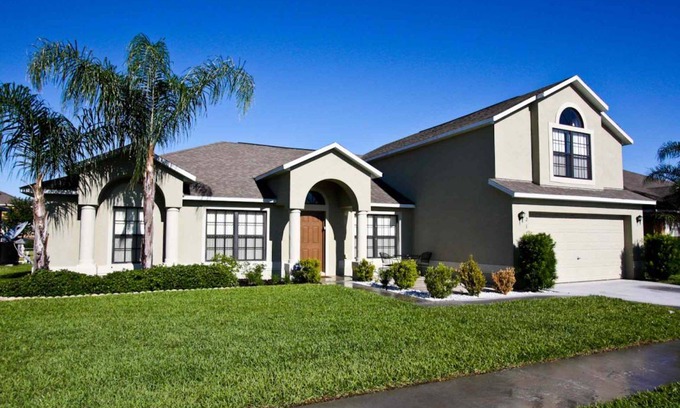 Legacy Park House | 279 m² House ∙ 6 bedrooms ∙ 12 guests