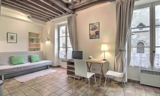 Sorbonne Apartment | 28 m² Apartment ∙ 2 guests