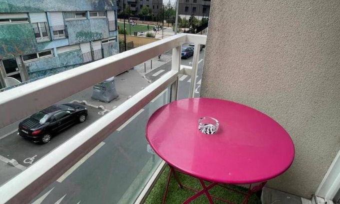 Aubervilliers Bed & Breakfast | 29 m² Bed and breakfast ∙ 2 guests