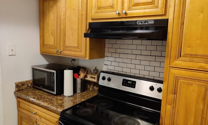 Southwest Orlando Condo | 2BR/2BA Condo with King Bed, A/C and Free Parking