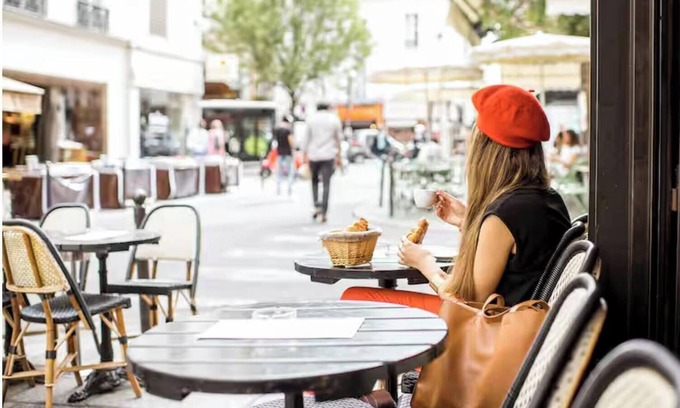 Quartier Saint-Georges Apartment | 3 bedroom apartment near Galeries Lafayette
