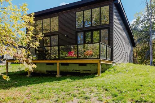 Lakefield House | 3-bedroom Lakefront Villa #9