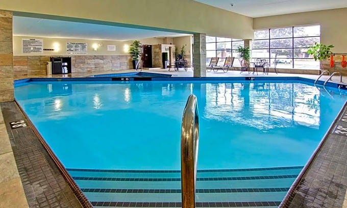 Black Creek Hotel | 3-Star Hotel ∙ Best Western Plus Toronto North York Hotel & Suites