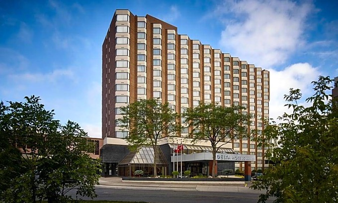Downtown Mississauga Hotel | 3-Star Hotel ∙ Delta Hotels by Marriott Toronto Mississauga