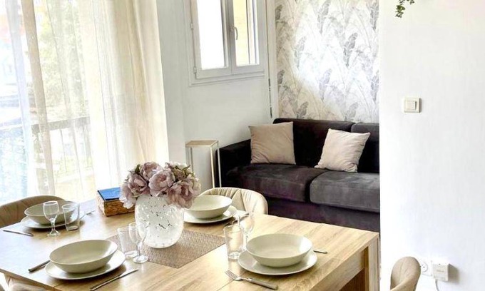 Rueil-Malmaison Apartment | 30 m² Apartment ∙ 1 bedroom ∙ 4 guests