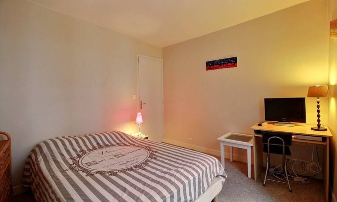 15th Arrondissement Apartment | 32 m² Apartment ∙ 2 guests