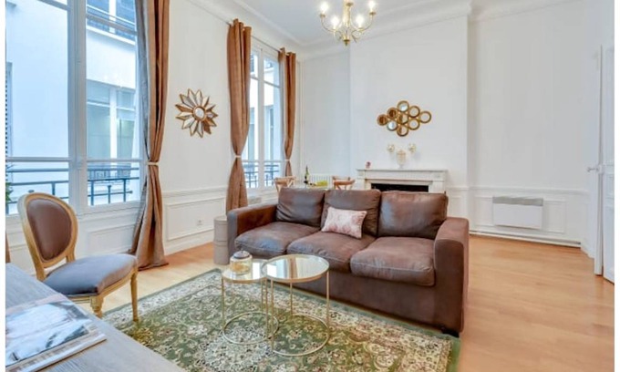 8th Arrondissement Apartment | 38 m² Apartment ∙ 1 bedroom ∙ 2 guests