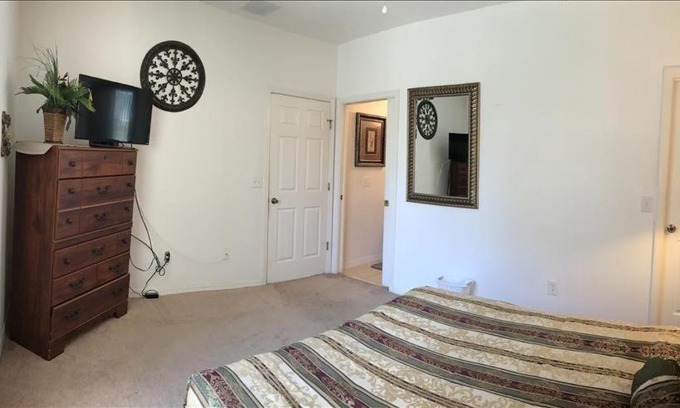 Sunset Ridge House | 38 Knollwood House