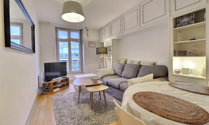 Neuilly-sur-Seine Apartment | 38 m² Apartment ∙ 1 bedroom ∙ 2 guests