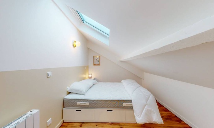 Montreuil Resort | 380 m² Private room ∙ 1 bedroom ∙ 2 guests